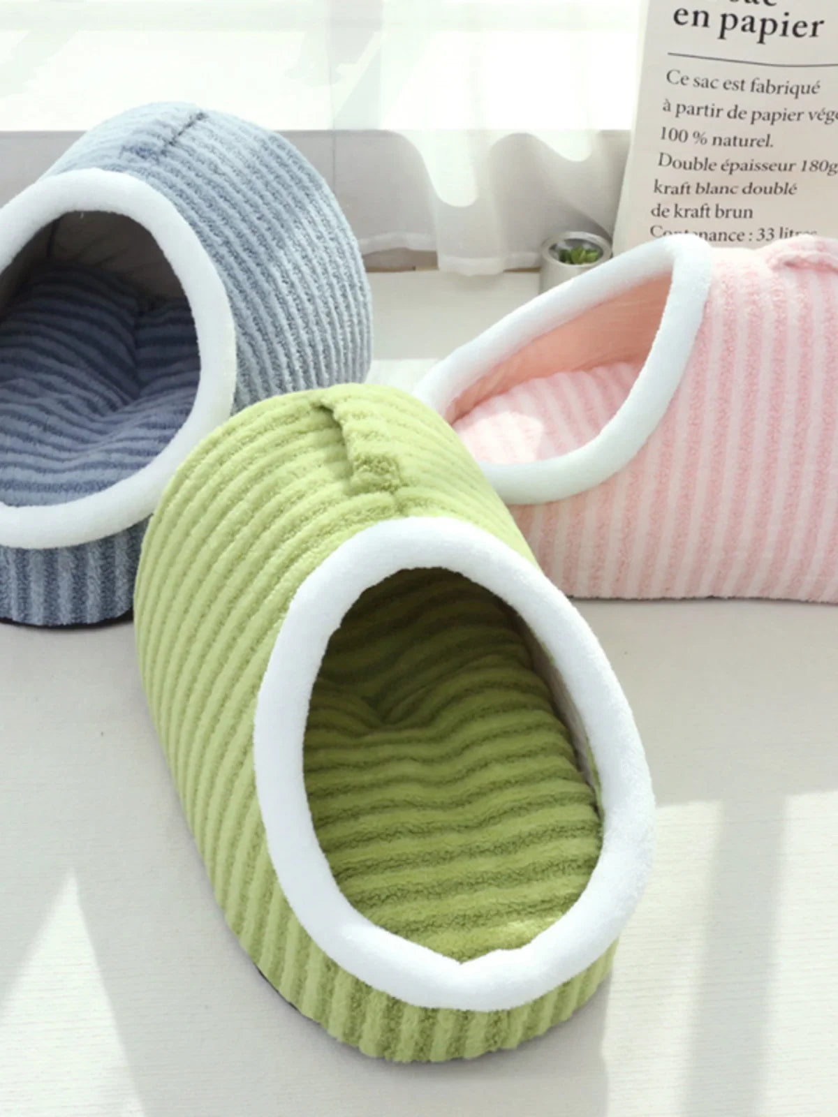 Trendy Pet Bed Four Seasons Universal Portable  Dog Bed Cartoon Striped Stand Hole Medium Small  Dog Daily Use Bed